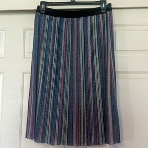 Sparkling skirt with elastic waist band
